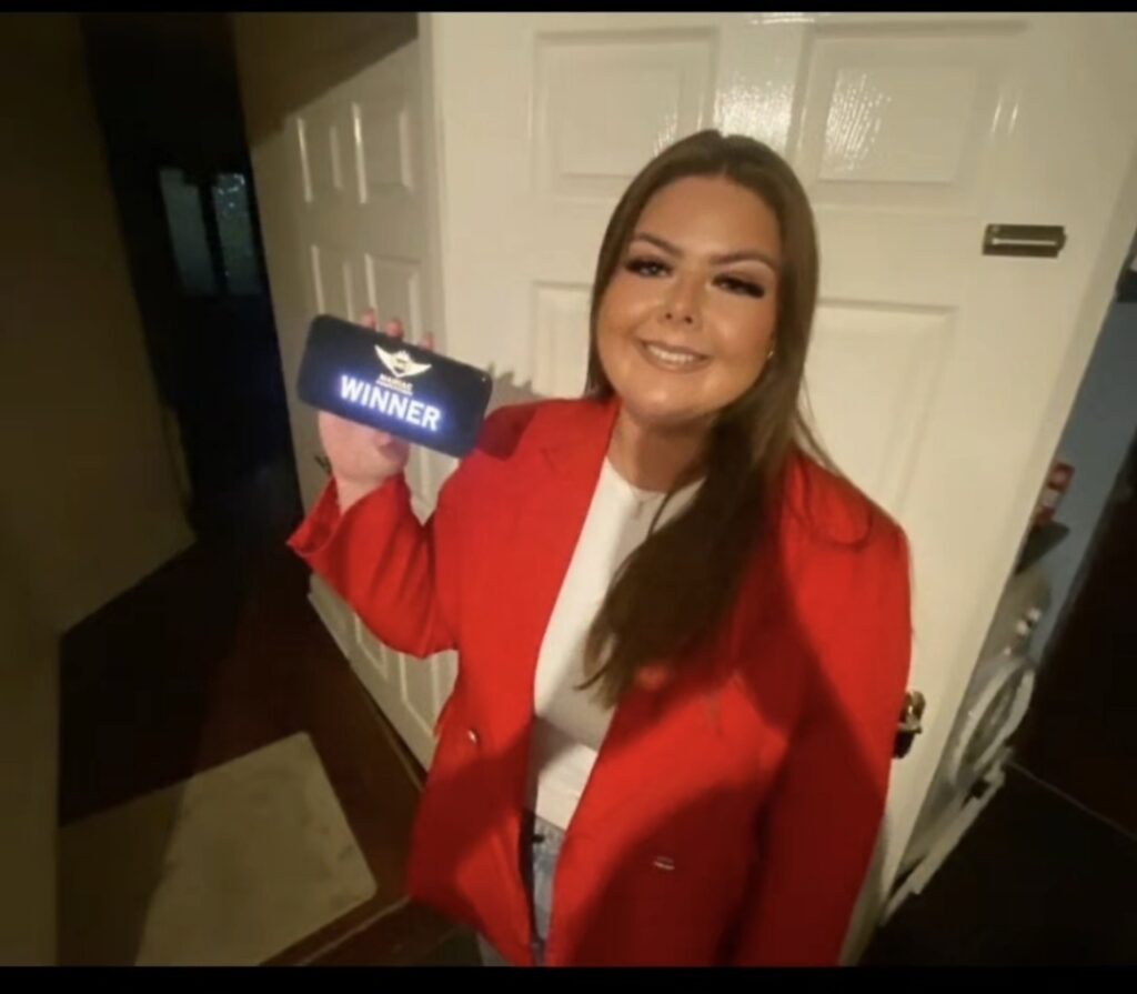 €1000 Love Holidays winner Oct